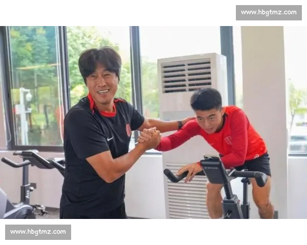 徐正源场边狂挠头！蓉城绝平丢登顶良机，争冠只剩理论希望？